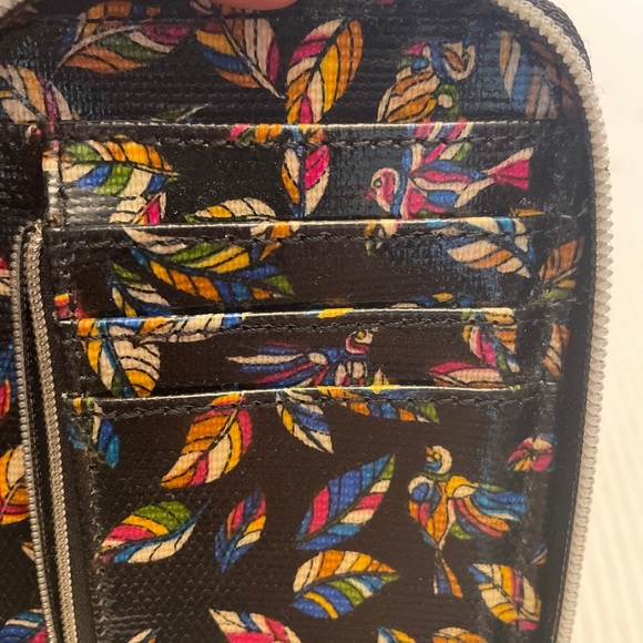 Sakroots Smartphone Wristlet Crossbody Wallet Rainbow Multicolor Artist Circle - Picture 8 of 10